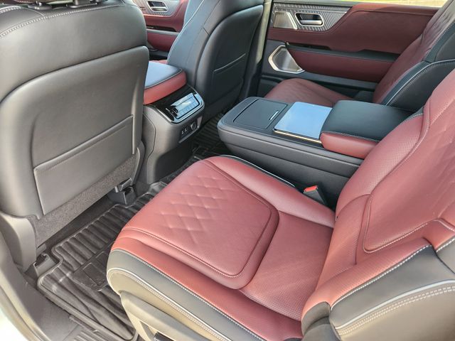 Thumbnail: 2026 INFINITI QX80 - 13