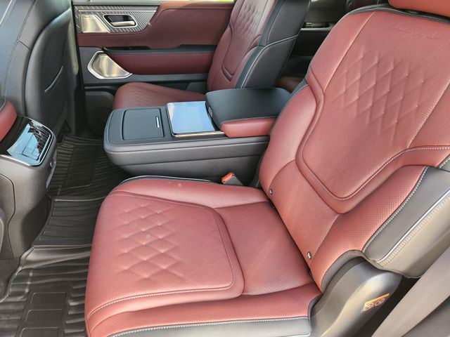 Thumbnail: 2026 INFINITI QX80 - 12