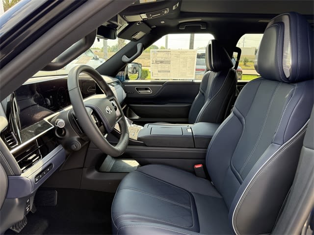 Thumbnail: 2026 INFINITI QX80 - 9