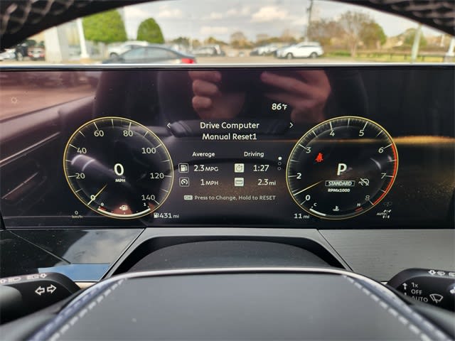 Thumbnail: 2026 INFINITI QX80 - 16