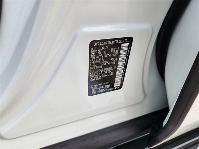 Thumbnail: 2026 INFINITI QX80 - 19