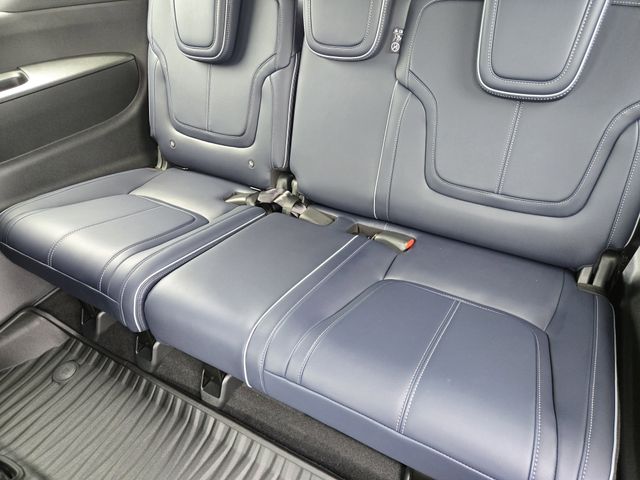Thumbnail: 2026 INFINITI QX80 - 19