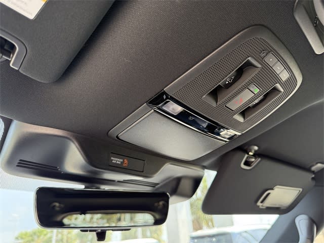 Thumbnail: 2026 INFINITI QX80 - 27