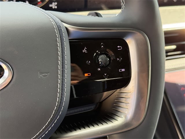 Thumbnail: 2026 INFINITI QX80 - 24