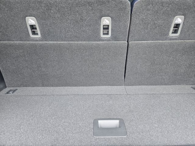 Thumbnail: 2026 INFINITI QX80 - 14