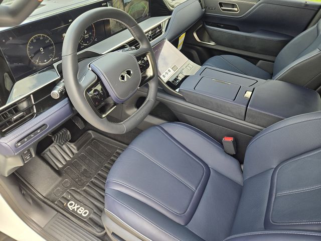Thumbnail: 2026 INFINITI QX80 - 10