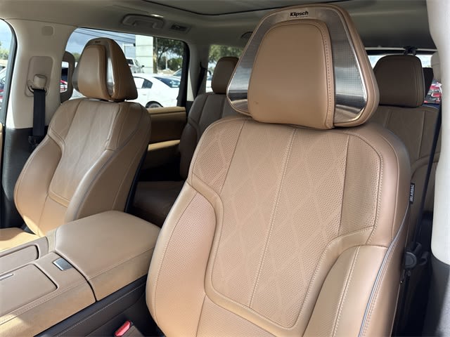 Thumbnail: 2025 INFINITI QX80 - 11