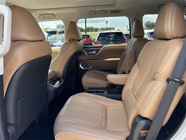 Thumbnail: 2025 INFINITI QX80 - 12