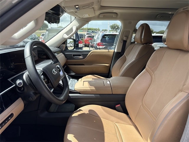 Thumbnail: 2025 INFINITI QX80 - 10