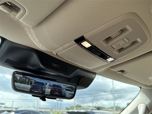 Thumbnail: 2025 INFINITI QX80 - 25