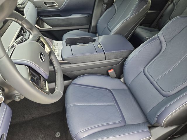 Thumbnail: 2026 INFINITI QX80 - 12