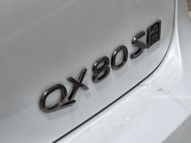 Thumbnail: 2026 INFINITI QX80 - 7