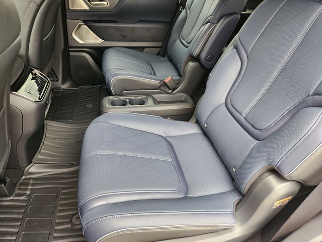 Thumbnail: 2026 INFINITI QX80 - 19