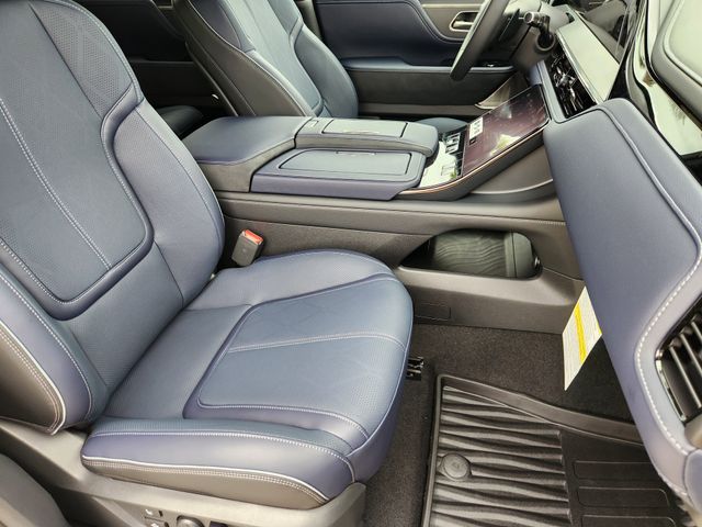 Thumbnail: 2026 INFINITI QX80 - 21