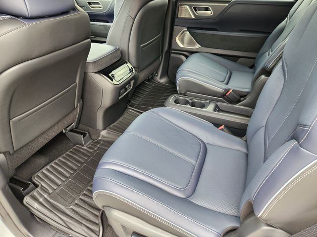 Thumbnail: 2026 INFINITI QX80 - 13