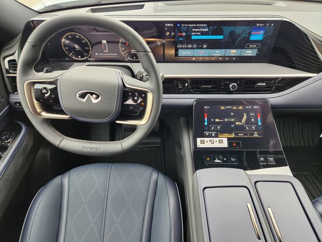 Thumbnail: 2026 INFINITI QX80 - 10