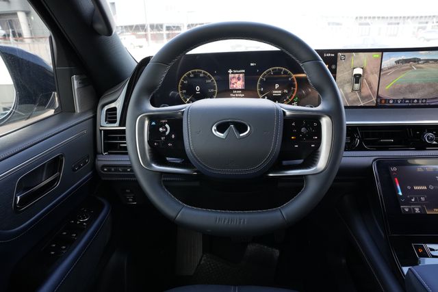 Thumbnail: 2026 INFINITI QX80 - 10