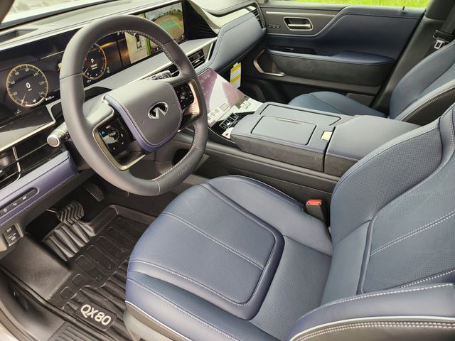 Thumbnail: 2026 INFINITI QX80 - 11