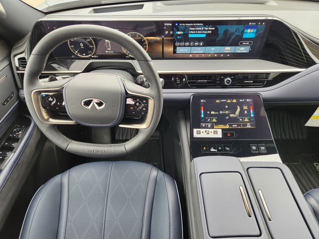 Thumbnail: 2026 INFINITI QX80 - 10