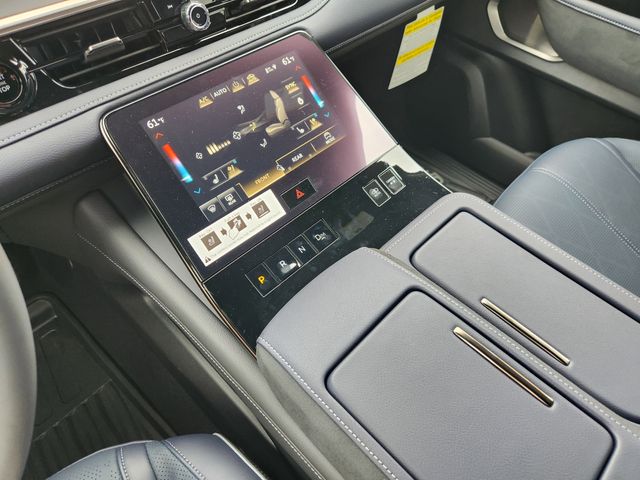 Thumbnail: 2026 INFINITI QX80 - 15