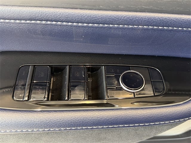 Thumbnail: 2026 INFINITI QX80 - 18