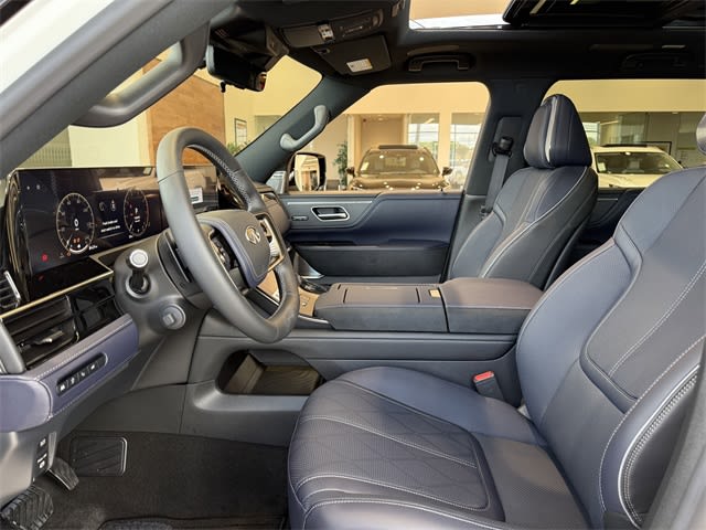 Thumbnail: 2026 INFINITI QX80 - 7