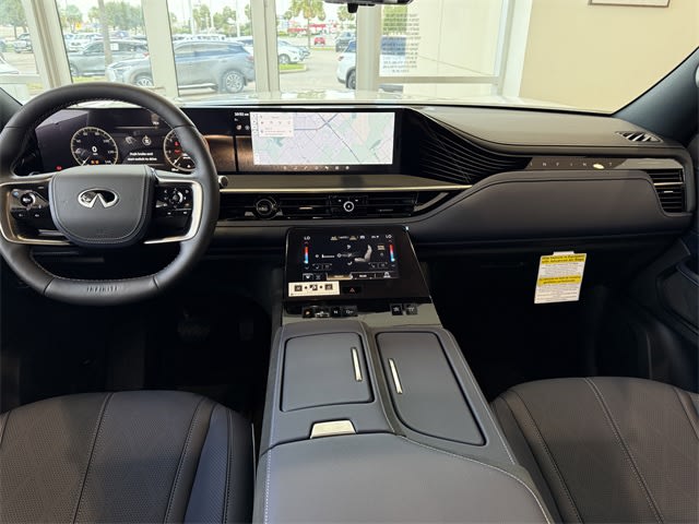 Thumbnail: 2026 INFINITI QX80 - 6