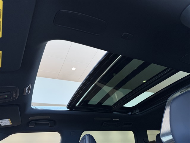 Thumbnail: 2026 INFINITI QX80 - 26