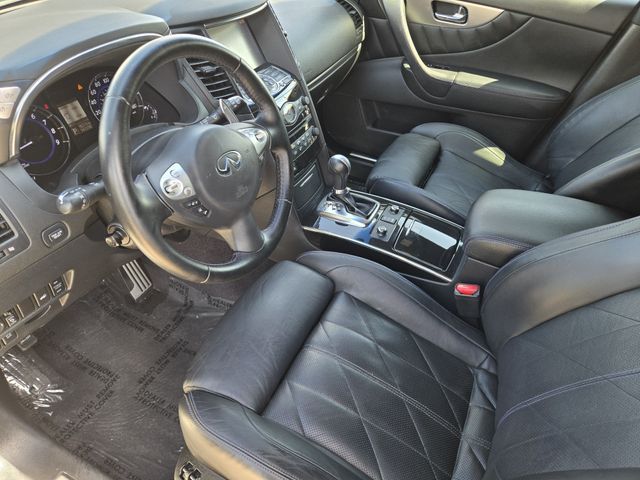 Thumbnail: 2017 INFINITI QX70 - 11