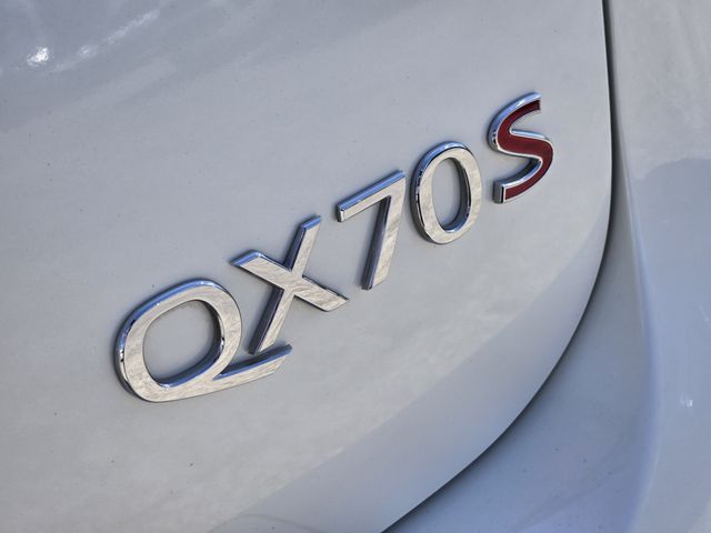 Thumbnail: 2017 INFINITI QX70 - 7