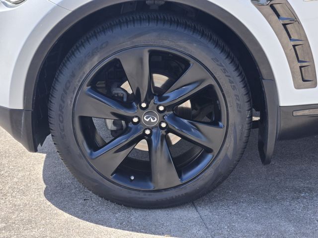 Thumbnail: 2017 INFINITI QX70 - 8
