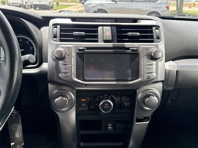 Thumbnail: 2014 Toyota 4Runner - 15