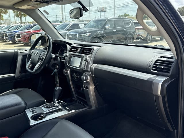 Thumbnail: 2014 Toyota 4Runner - 22