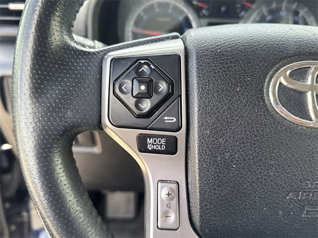 Thumbnail: 2014 Toyota 4Runner - 23