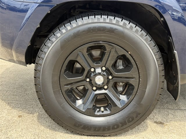 Thumbnail: 2014 Toyota 4Runner - 8