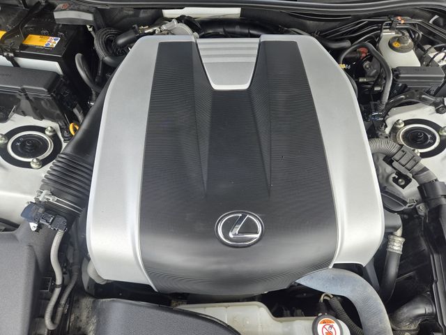 Thumbnail: 2022 Lexus IS - 9