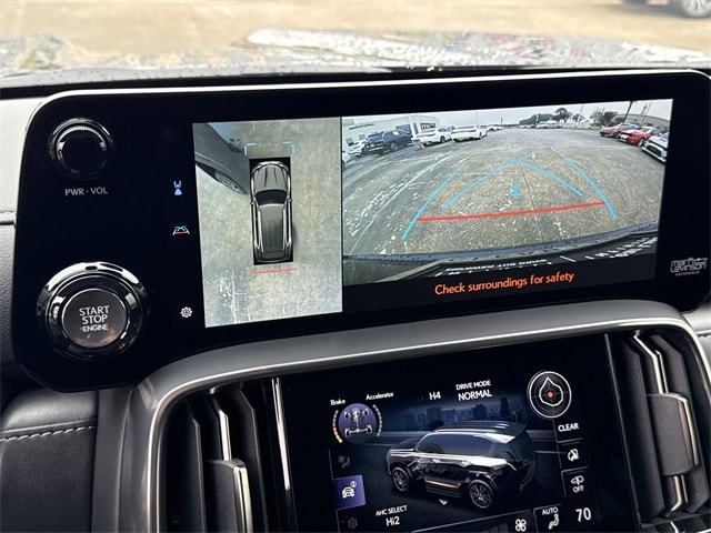 Thumbnail: 2024 Lexus ES - 26