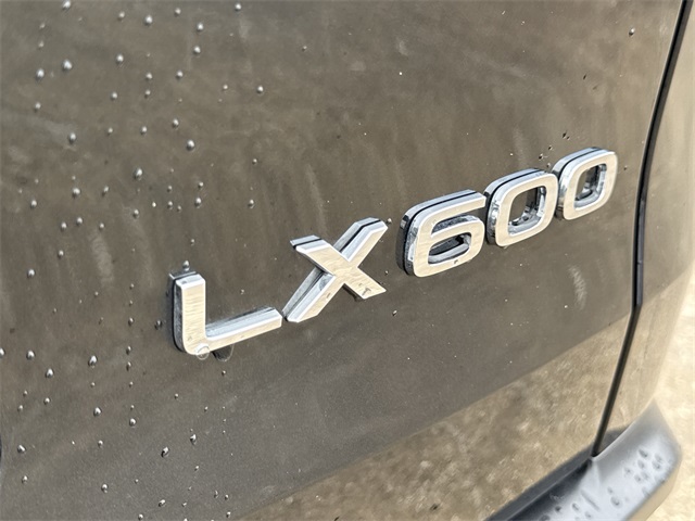 Thumbnail: 2024 Lexus ES - 7