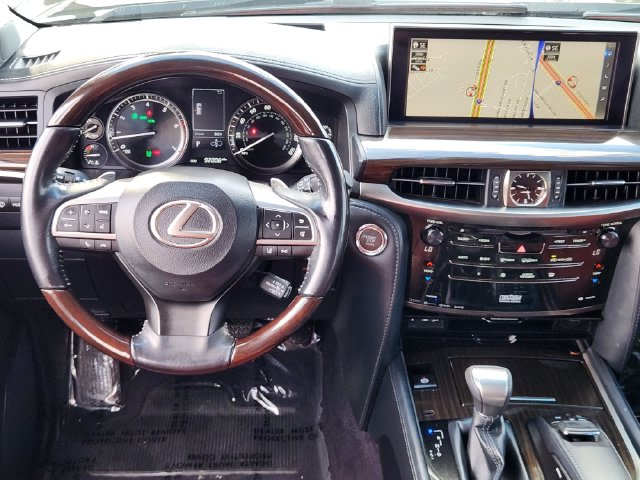 Thumbnail: 2018 Lexus LX - 10