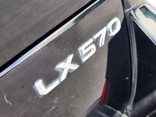 Thumbnail: 2018 Lexus LX - 7