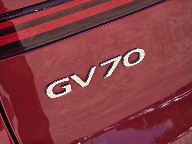 Thumbnail: 2023 Genesis GV70 - 6