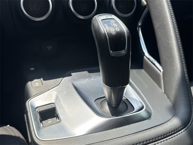 Thumbnail: 2020 Jaguar E-Pace - 16