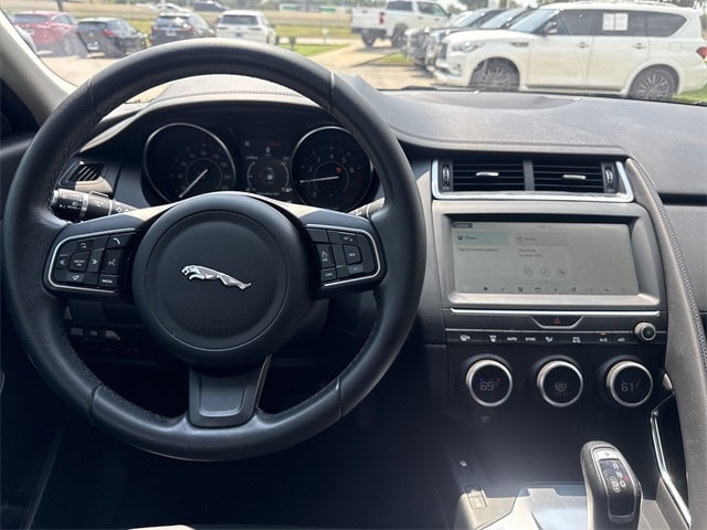 Thumbnail: 2020 Jaguar E-Pace - 13