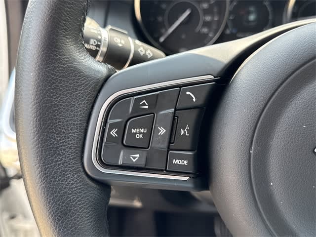 Thumbnail: 2020 Jaguar E-Pace - 23