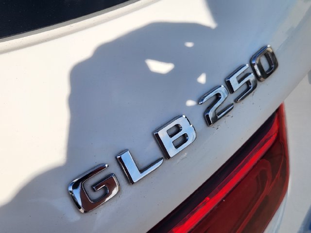 Thumbnail: 2020 Mercedes-Benz GLB - 7