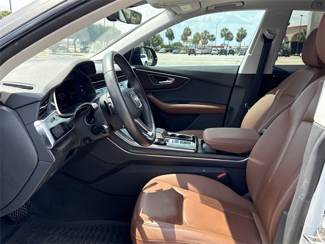 Thumbnail: 2022 Audi Q8 - 9