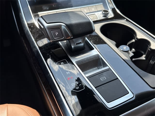 Thumbnail: 2022 Audi Q8 - 15