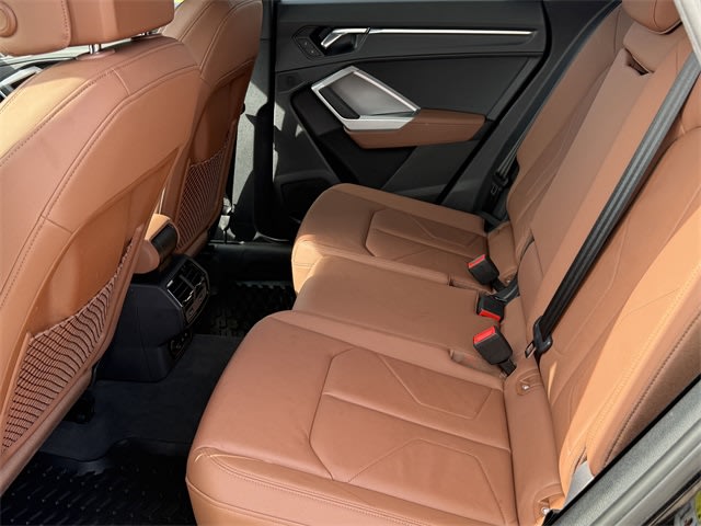 Thumbnail: 2021 Audi Q3 - 12