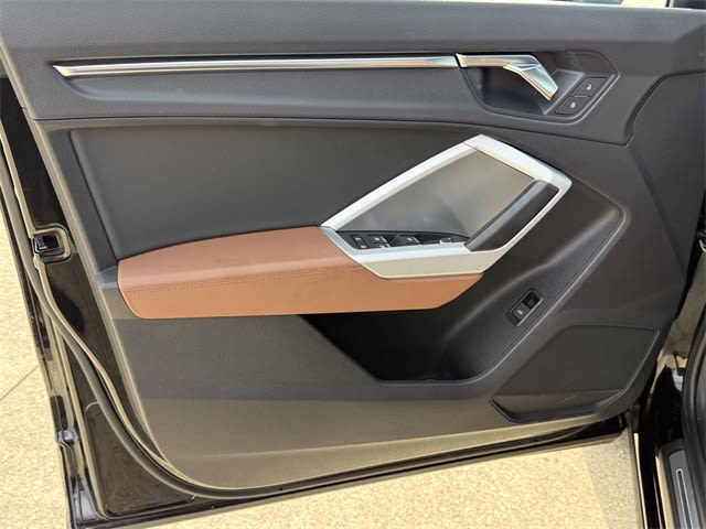 Thumbnail: 2021 Audi Q3 - 19