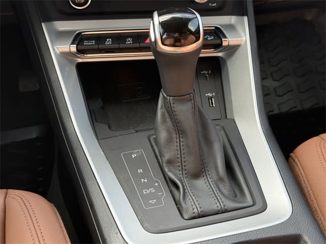 Thumbnail: 2021 Audi Q3 - 16